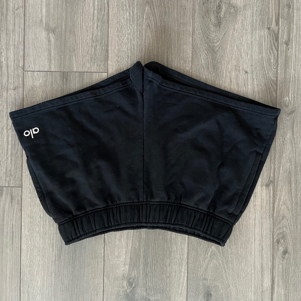 Alo Yoga Accolade Sweat Shorts Black Women Medium Cotton Blend Fleece Athleisure